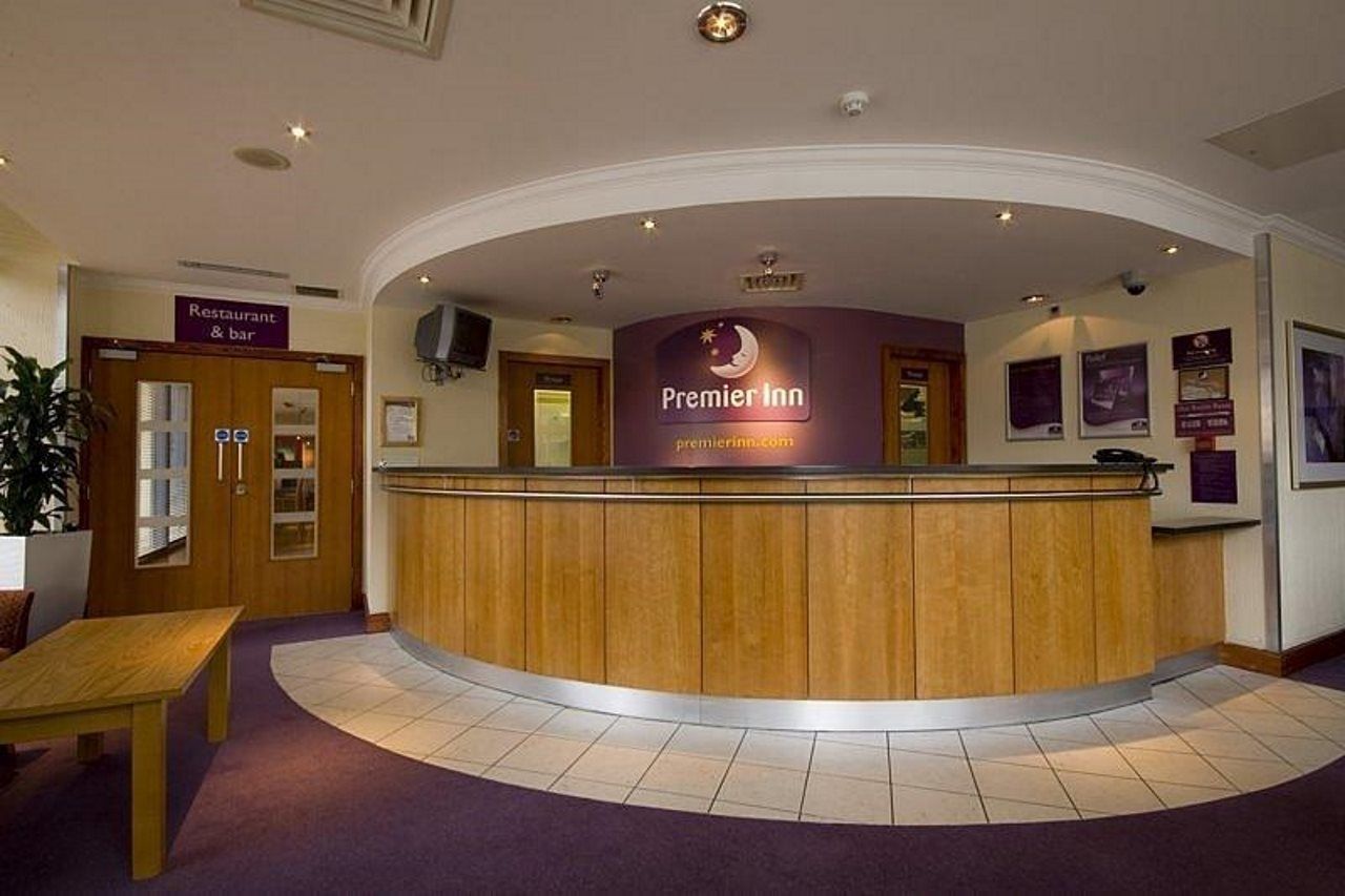 Premier Inn Edinburgh Central Exterior foto