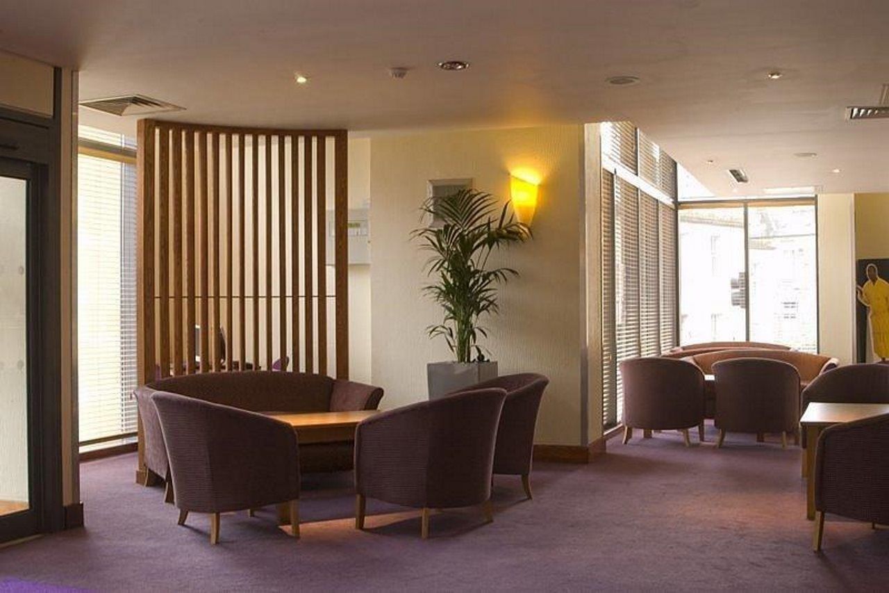 Premier Inn Edinburgh Central Exterior foto